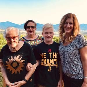 Meet your Posher, Lucinda